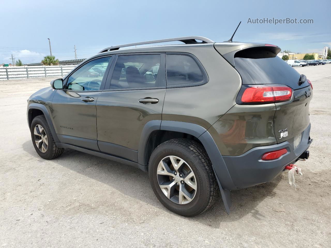 2015 Jeep Cherokee Trailhawk Зеленый vin: 1C4PJMBS4FW650134