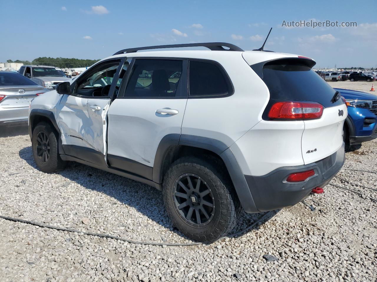 2015 Jeep Cherokee Trailhawk White vin: 1C4PJMBS6FW624537