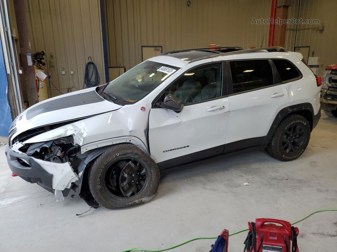 2016 Jeep Cherokee Trailhawk White vin: 1C4PJMBS6GW335255