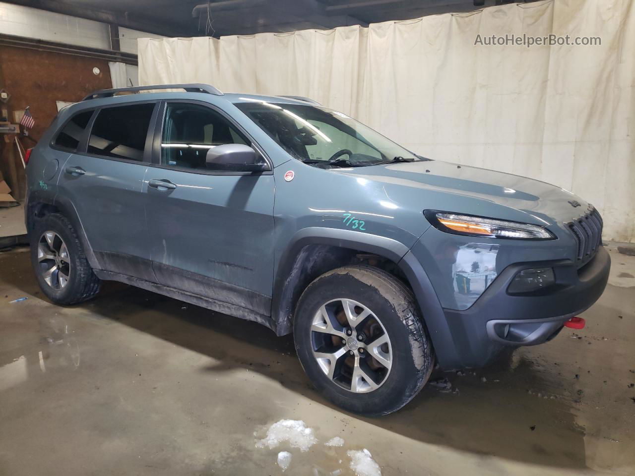 2015 Jeep Cherokee Trailhawk Gray vin: 1C4PJMBS7FW604832