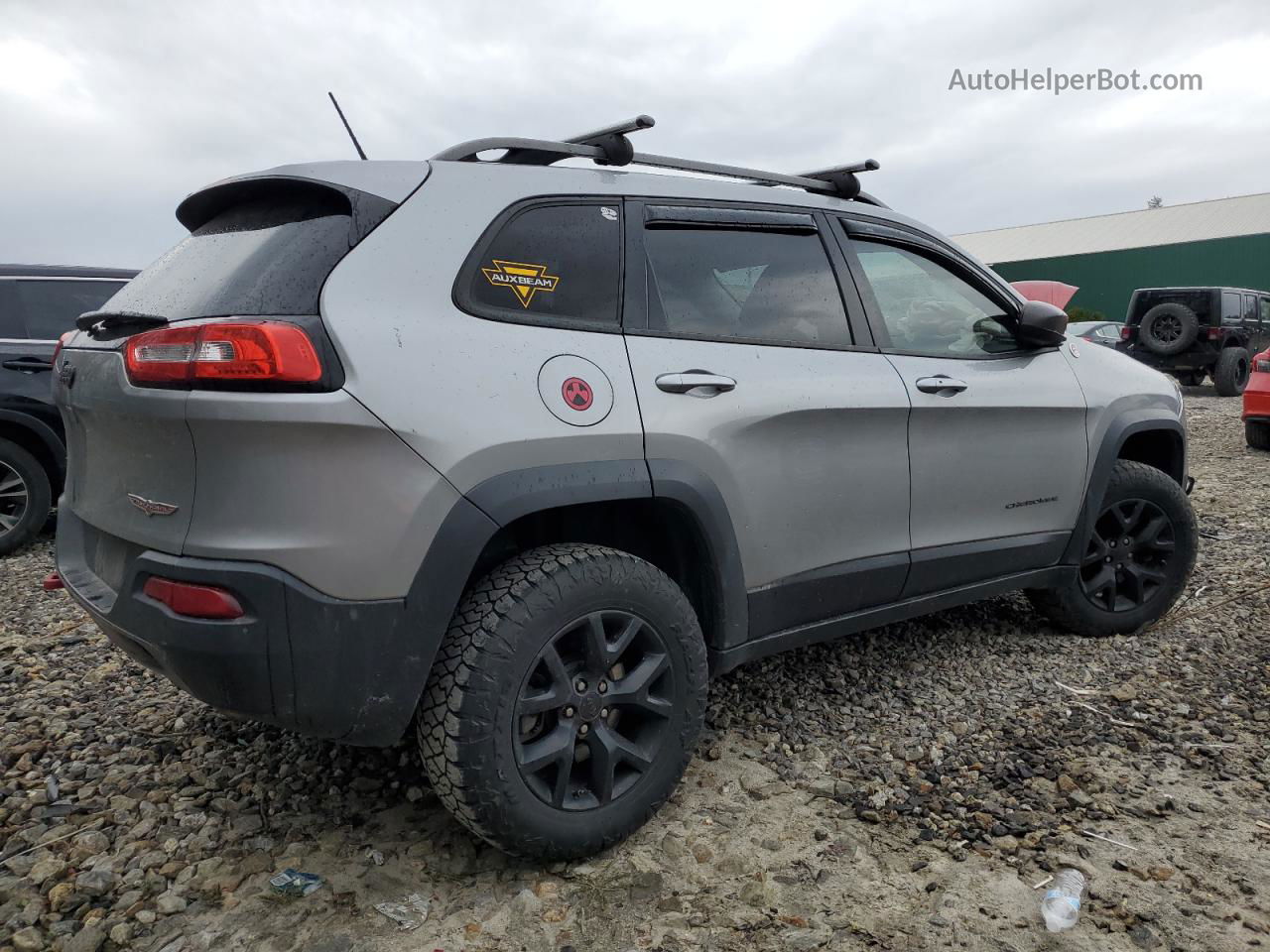 2015 Jeep Cherokee Trailhawk Silver vin: 1C4PJMBS7FW625843