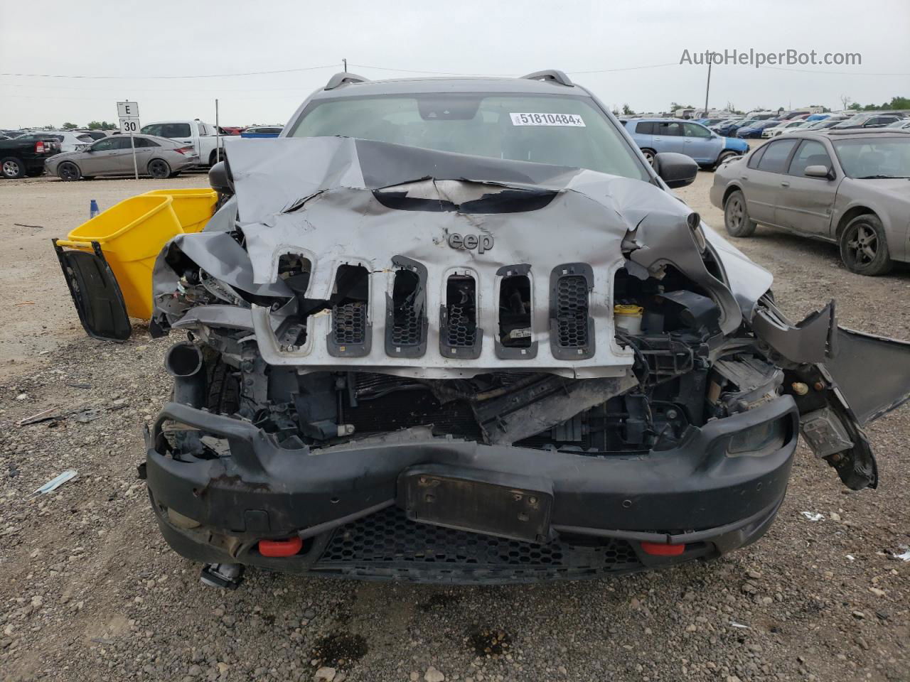 2014 Jeep Cherokee Trailhawk Silver vin: 1C4PJMBS9EW236832