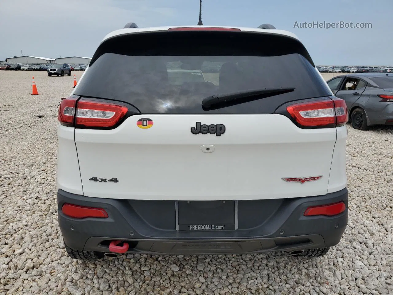 2016 Jeep Cherokee Trailhawk White vin: 1C4PJMBSXGW111003