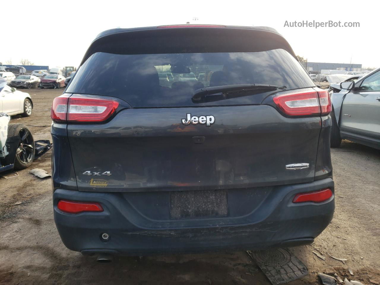 2015 Jeep Cherokee Latitude Gray vin: 1C4PJMCB0FW714992