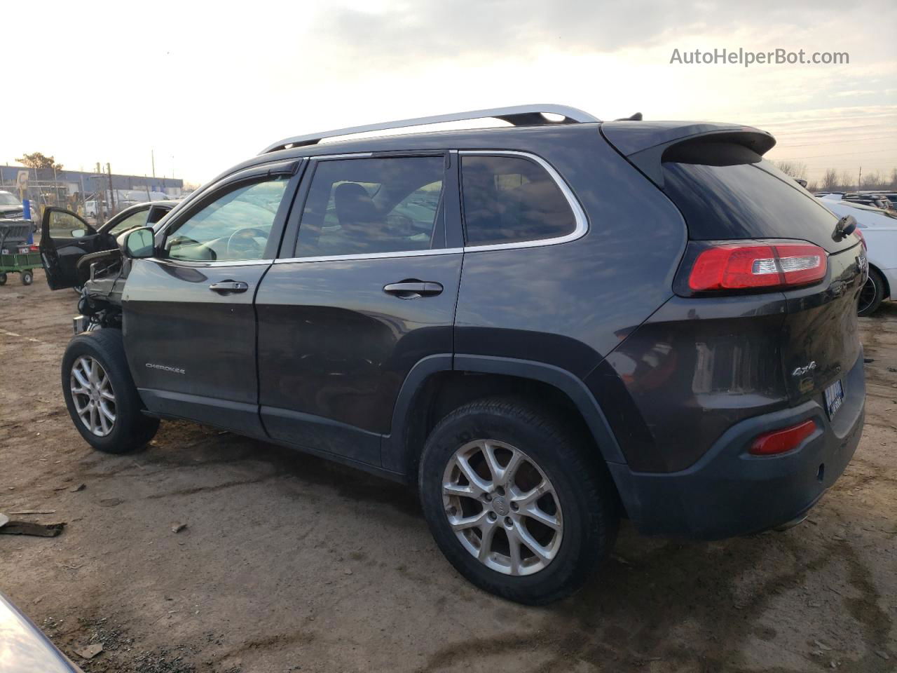 2015 Jeep Cherokee Latitude Gray vin: 1C4PJMCB0FW714992