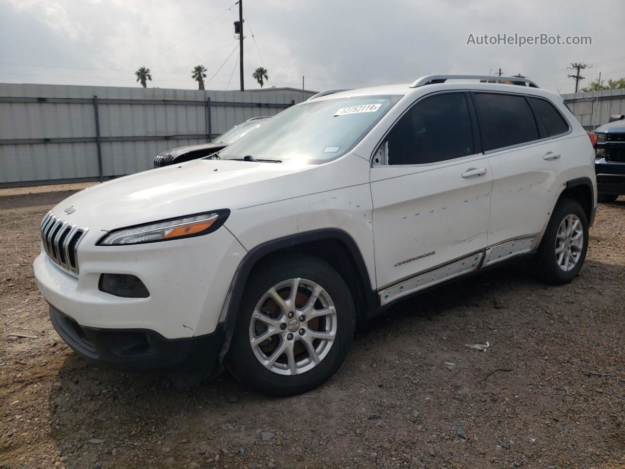 2014 Jeep Cherokee Latitude White vin: 1C4PJMCB1EW231638