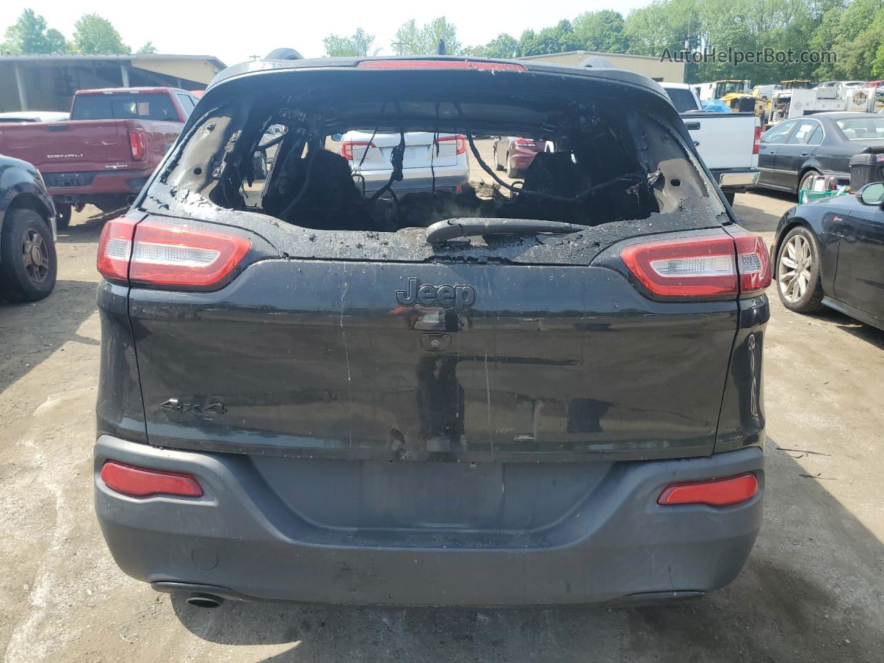 2015 Jeep Cherokee Latitude Burn vin: 1C4PJMCB1FW774974