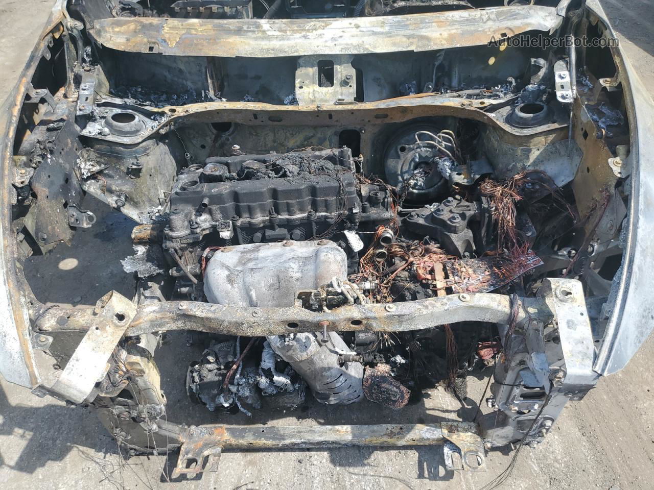 2015 Jeep Cherokee Latitude Burn vin: 1C4PJMCB1FW774974