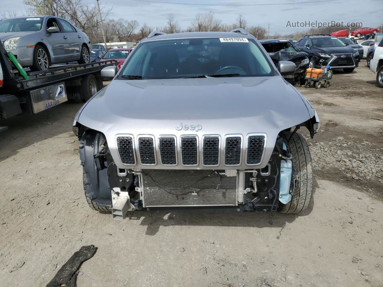 2019 Jeep Cherokee Latitude Silver vin: 1C4PJMCB1KD169861