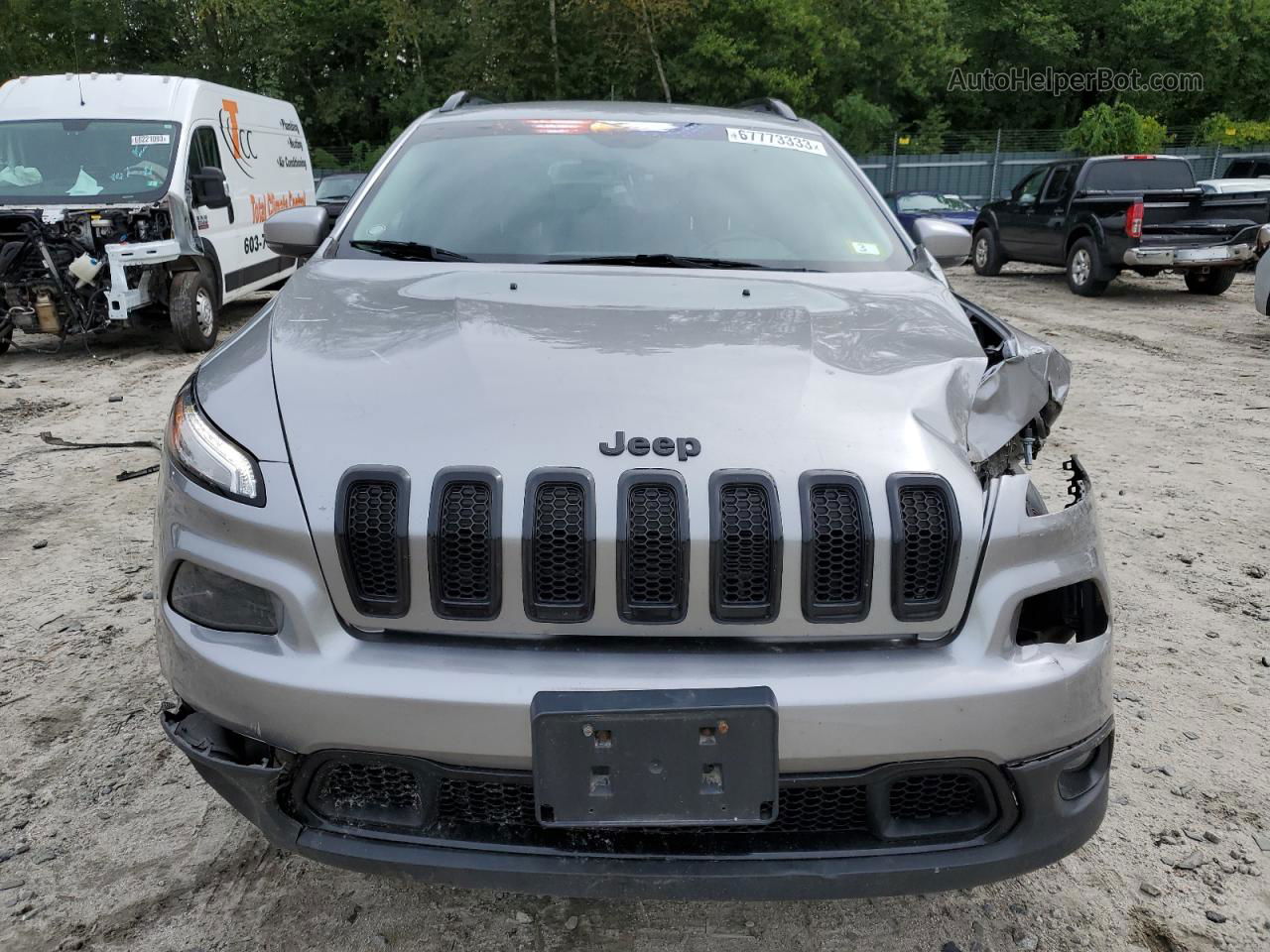 2016 Jeep Cherokee Latitude Серебряный vin: 1C4PJMCB2GW205522