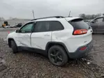 2016 Jeep Cherokee Latitude White vin: 1C4PJMCB2GW214060