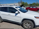 2016 Jeep Cherokee Latitude White vin: 1C4PJMCB2GW215015