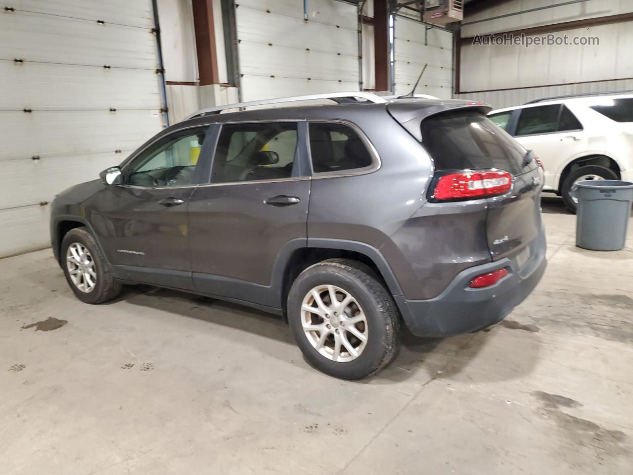 2016 Jeep Cherokee Latitude Gray vin: 1C4PJMCB3GW197589