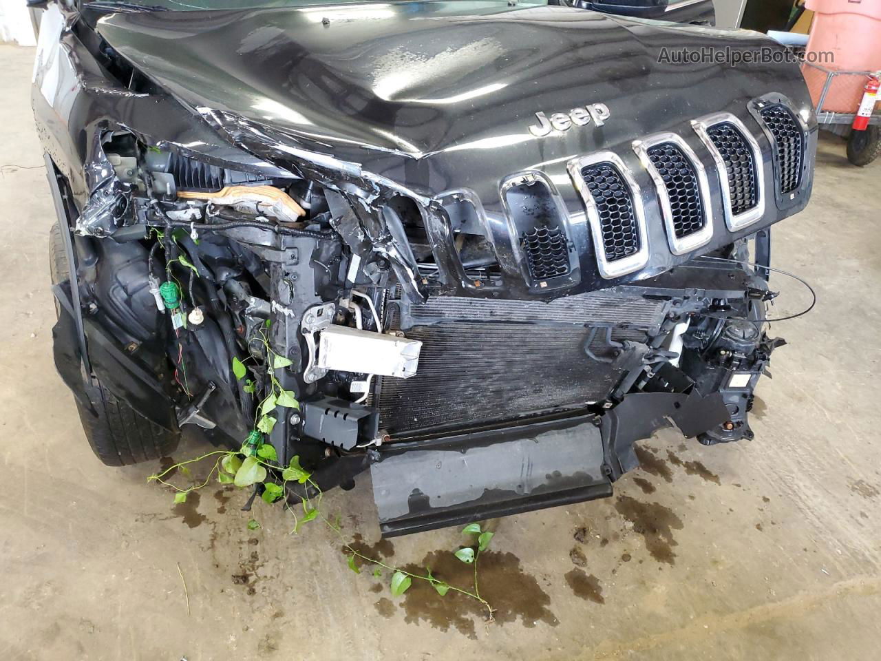 2016 Jeep Cherokee Latitude Black vin: 1C4PJMCB3GW270511