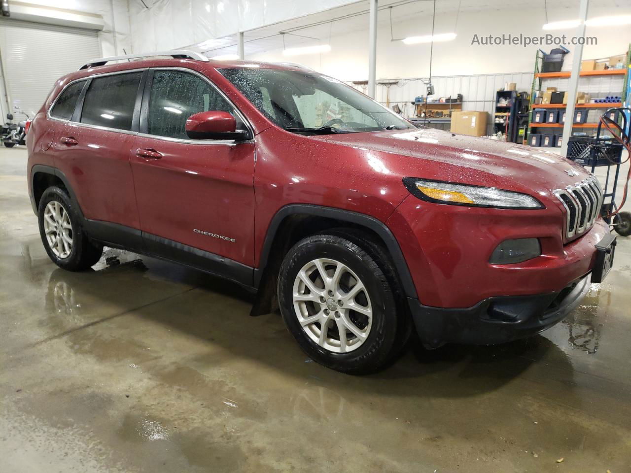 2016 Jeep Cherokee Latitude Burgundy vin: 1C4PJMCB4GW147672