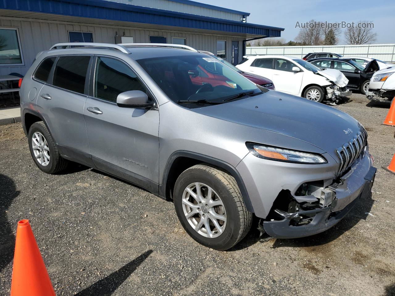 2016 Jeep Cherokee Latitude Silver vin: 1C4PJMCB4GW360556