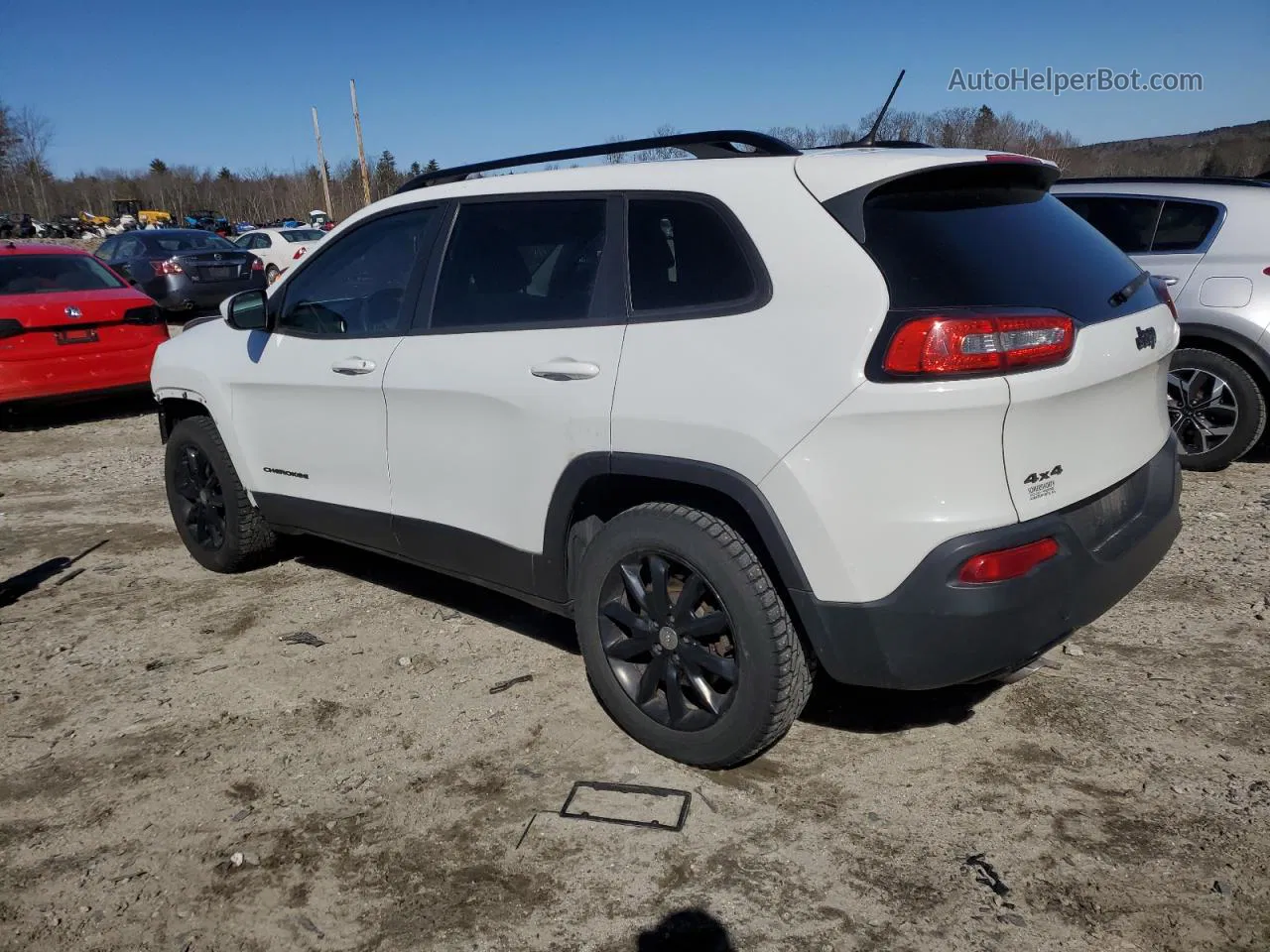 2014 Jeep Cherokee Latitude White vin: 1C4PJMCB5EW297870