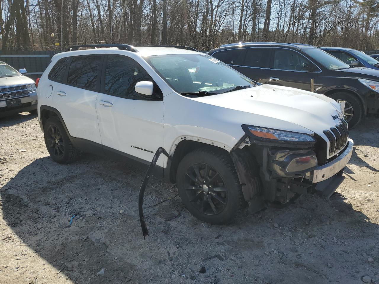 2014 Jeep Cherokee Latitude White vin: 1C4PJMCB5EW297870