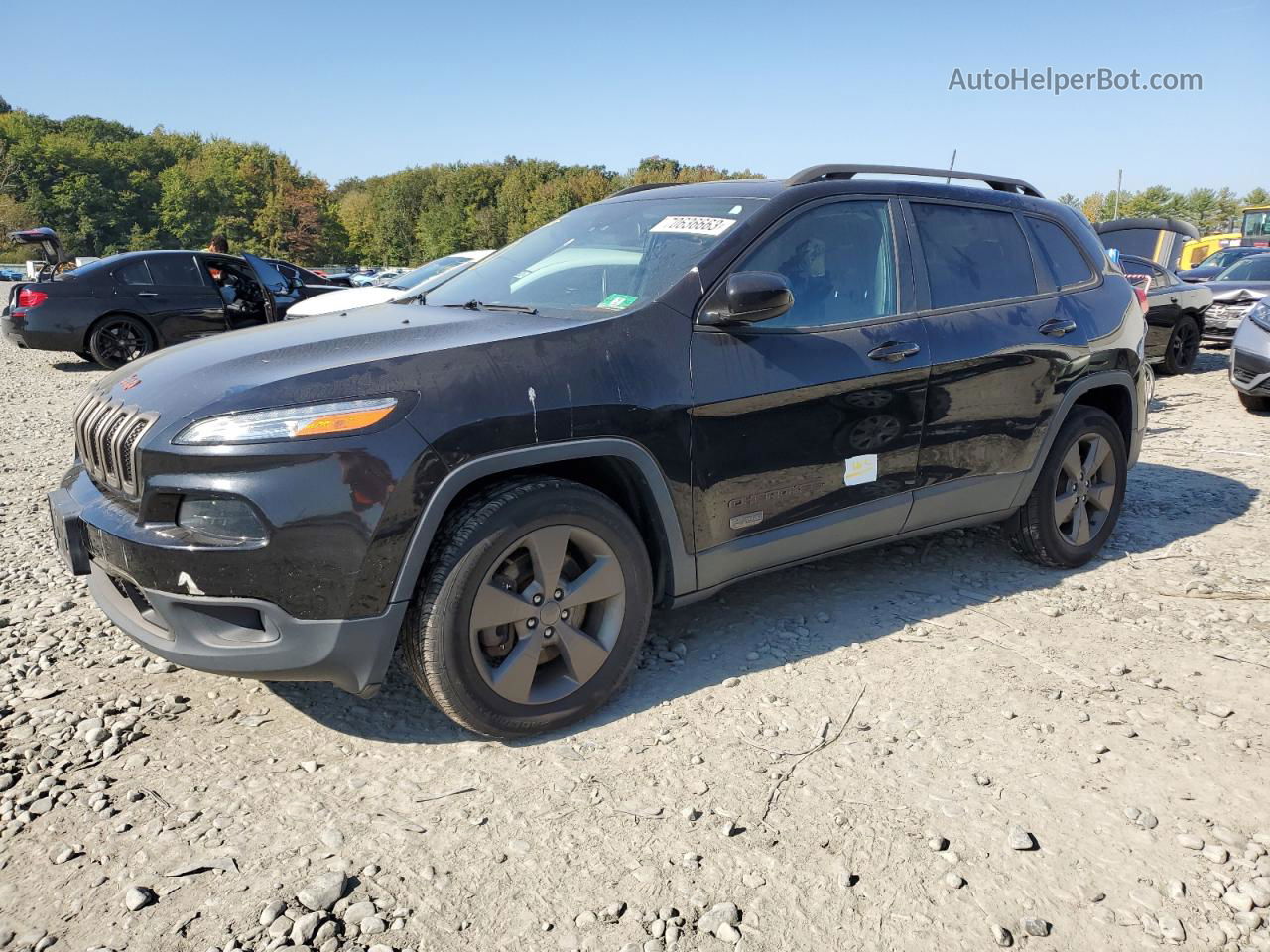 2016 Jeep Cherokee Latitude Черный vin: 1C4PJMCB5GW255069