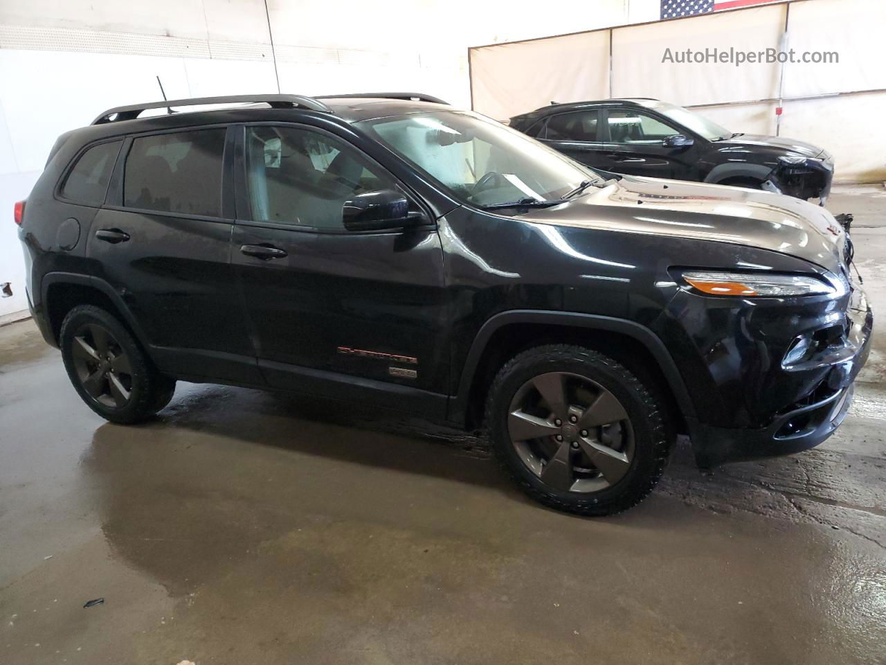 2016 Jeep Cherokee Latitude Черный vin: 1C4PJMCB5GW271871