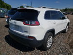 2019 Jeep Cherokee Latitude White vin: 1C4PJMCB5KD375569