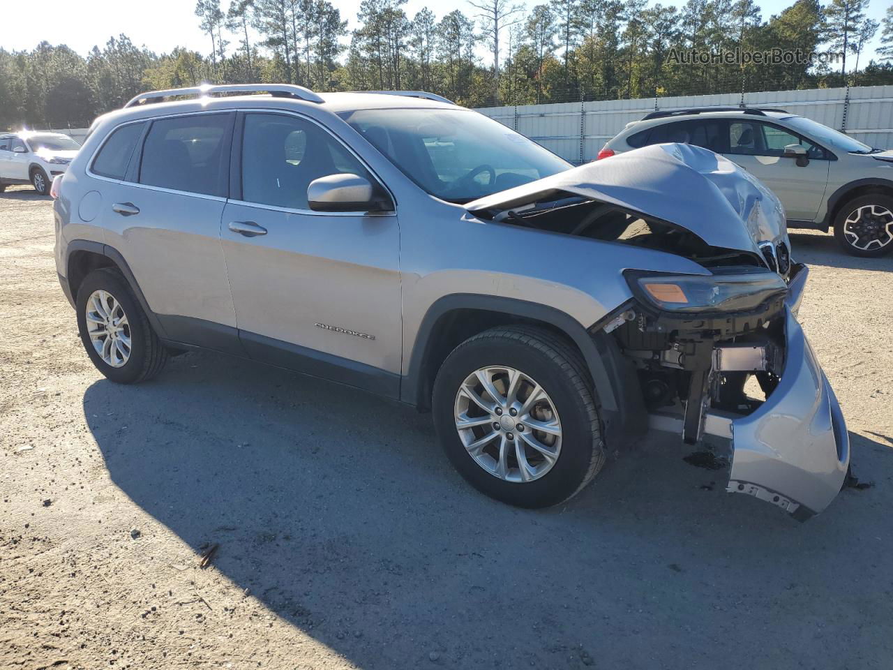 2019 Jeep Cherokee Latitude Silver vin: 1C4PJMCB6KD281569