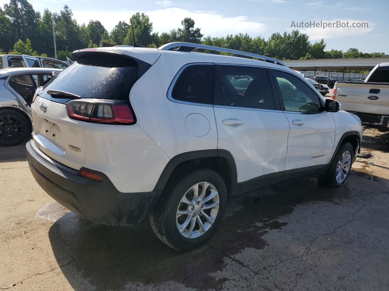 2019 Jeep Cherokee Latitude White vin: 1C4PJMCB6KD369120