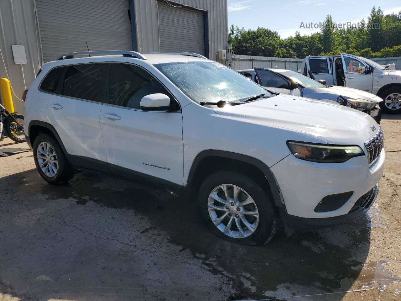 2019 Jeep Cherokee Latitude White vin: 1C4PJMCB6KD369120