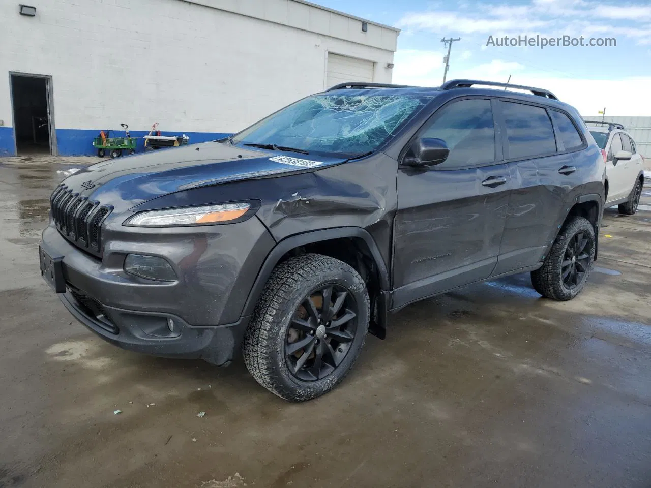 2014 Jeep Cherokee Latitude Gray vin: 1C4PJMCB7EW295456