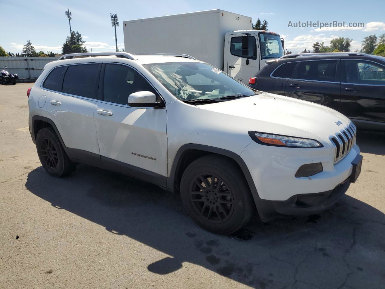 2015 Jeep Cherokee Latitude White vin: 1C4PJMCB7FW744507