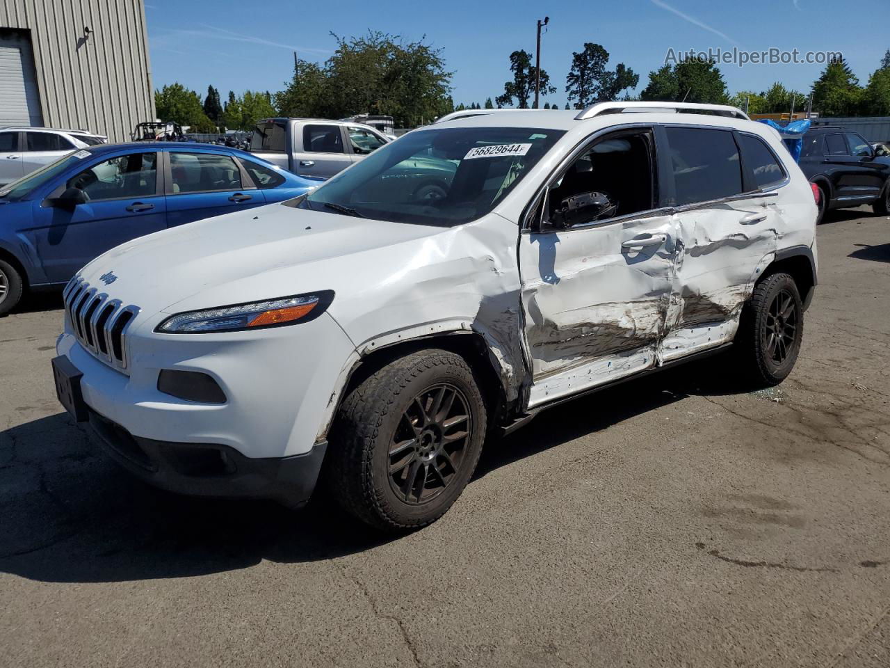 2015 Jeep Cherokee Latitude White vin: 1C4PJMCB7FW744507