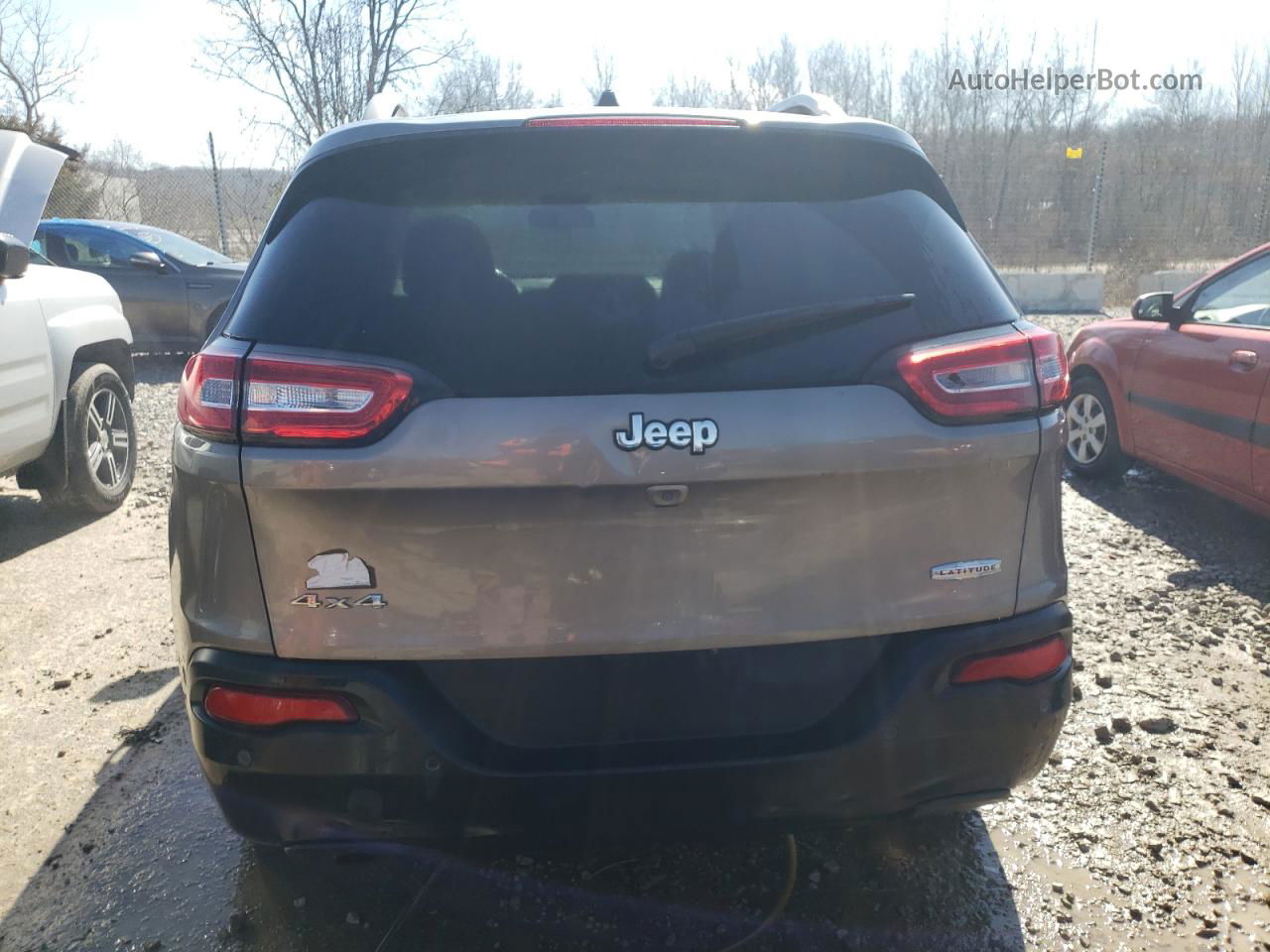 2016 Jeep Cherokee Latitude Gray vin: 1C4PJMCB7GW221618