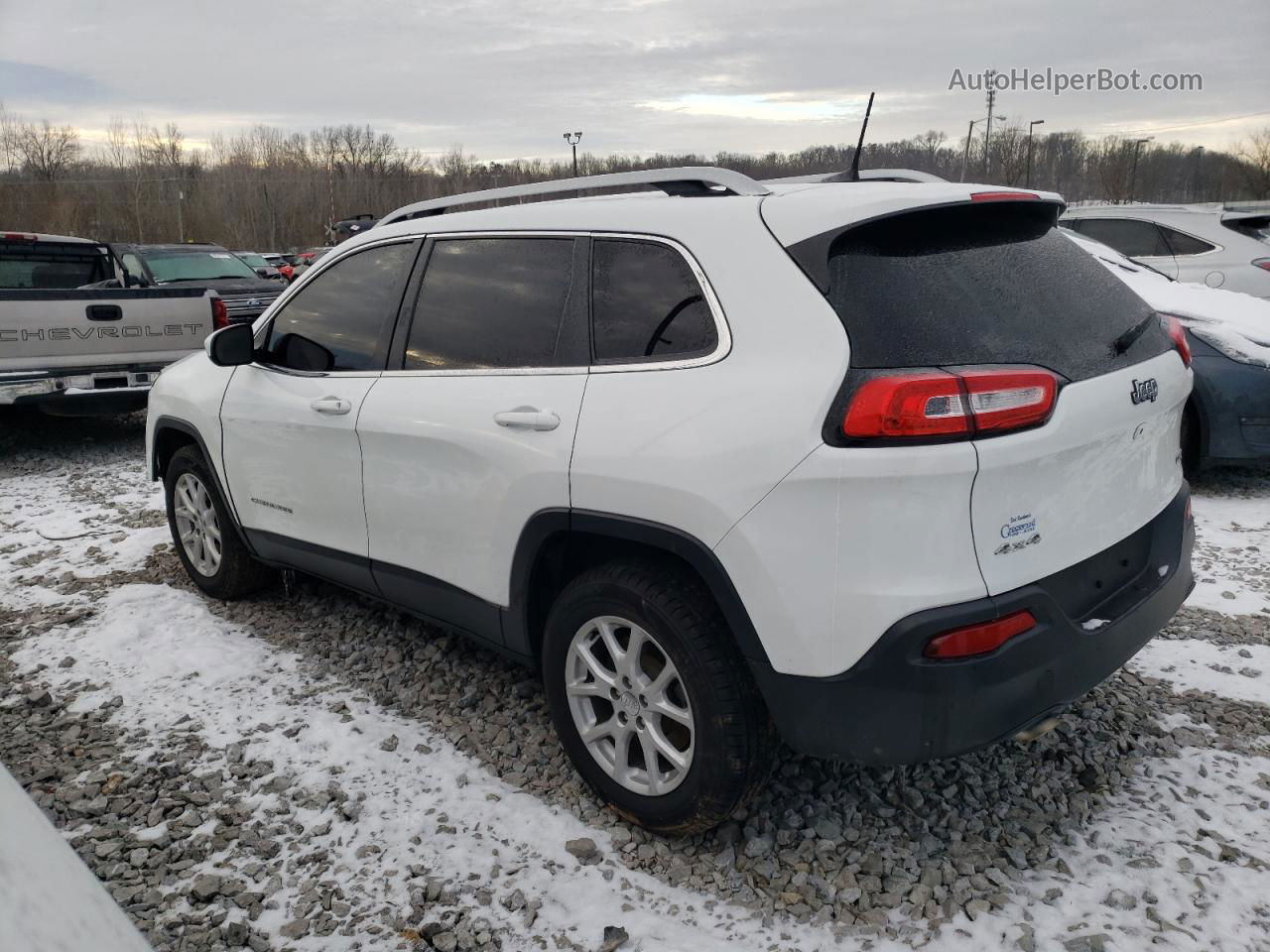 2016 Jeep Cherokee Latitude White vin: 1C4PJMCB8GW326734