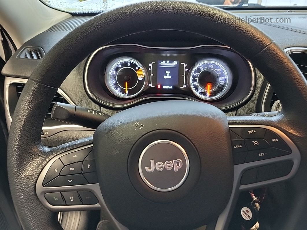 2019 Jeep Cherokee Latitude vin: 1C4PJMCB8KD361469