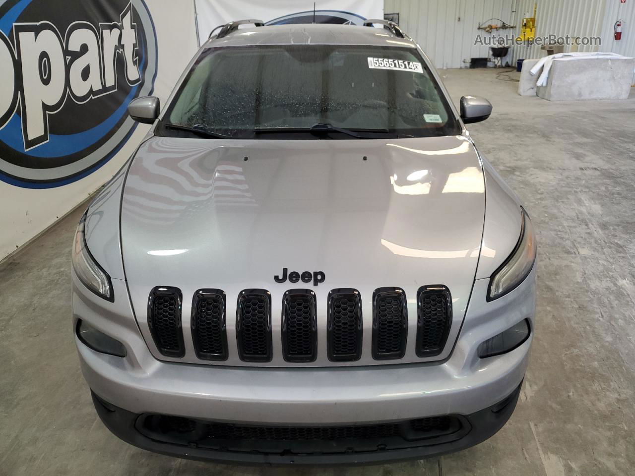 2016 Jeep Cherokee Latitude Серебряный vin: 1C4PJMCB9GW170378