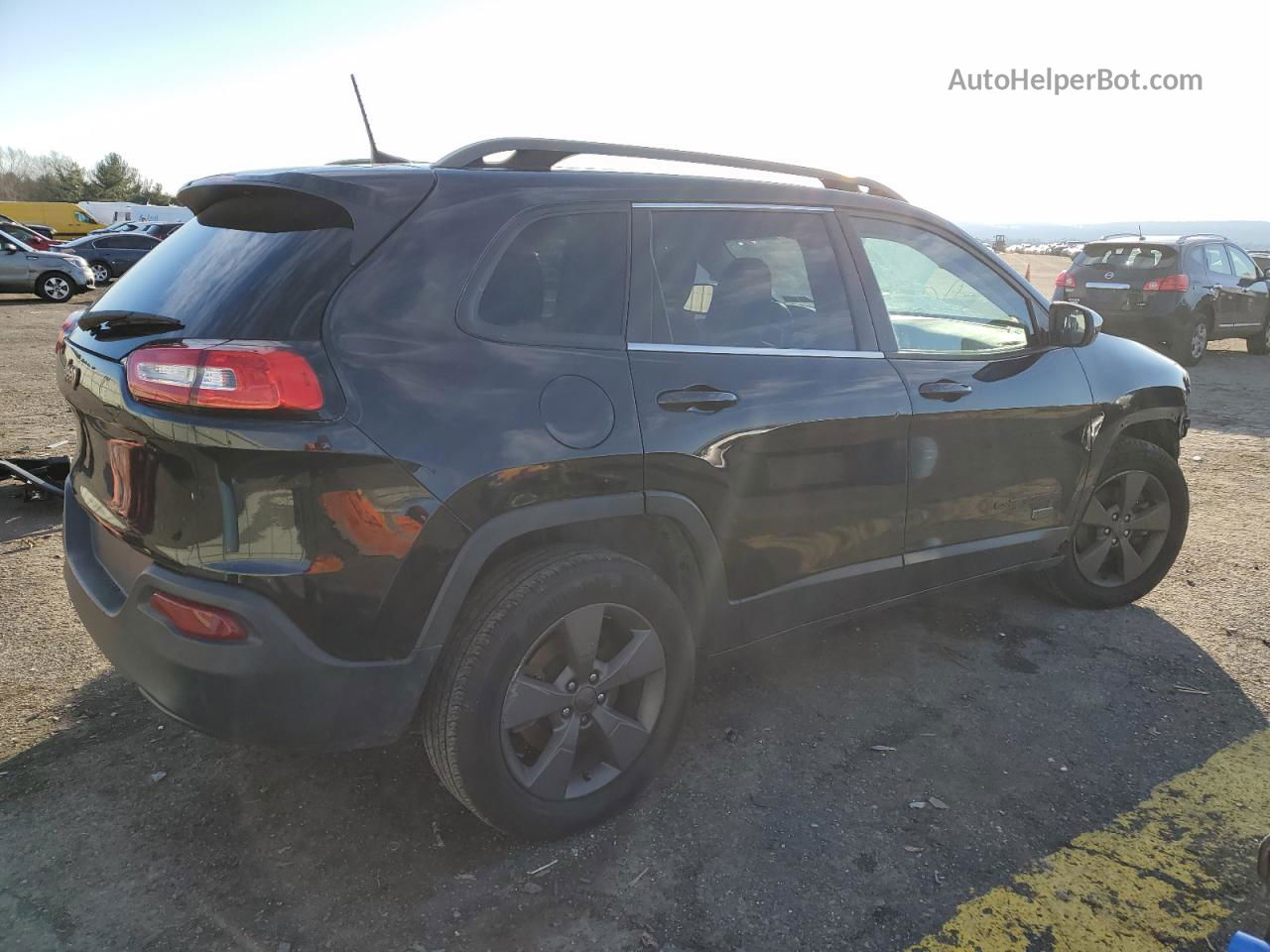 2016 Jeep Cherokee Latitude Черный vin: 1C4PJMCB9GW300868