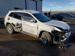 2019 Jeep Cherokee Latitude White vin: 1C4PJMCB9KD257041