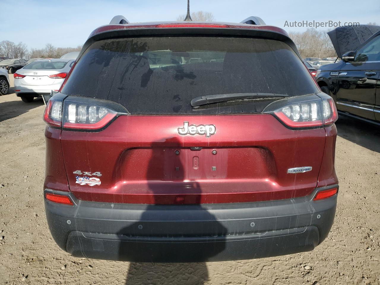 2019 Jeep Cherokee Latitude Burgundy vin: 1C4PJMCBXKD379472