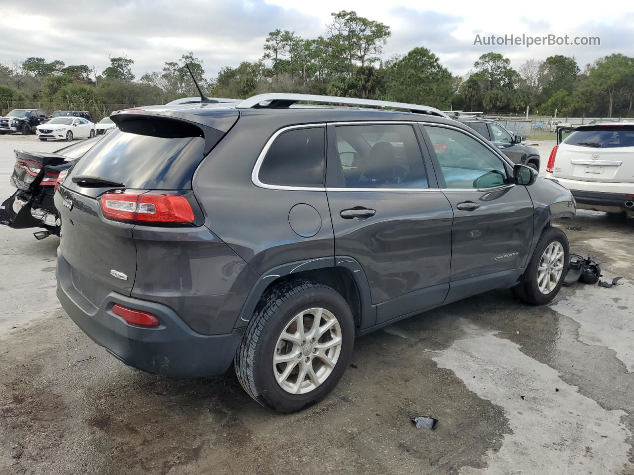 2014 Jeep Cherokee Latitude Gray vin: 1C4PJMCS1EW294934