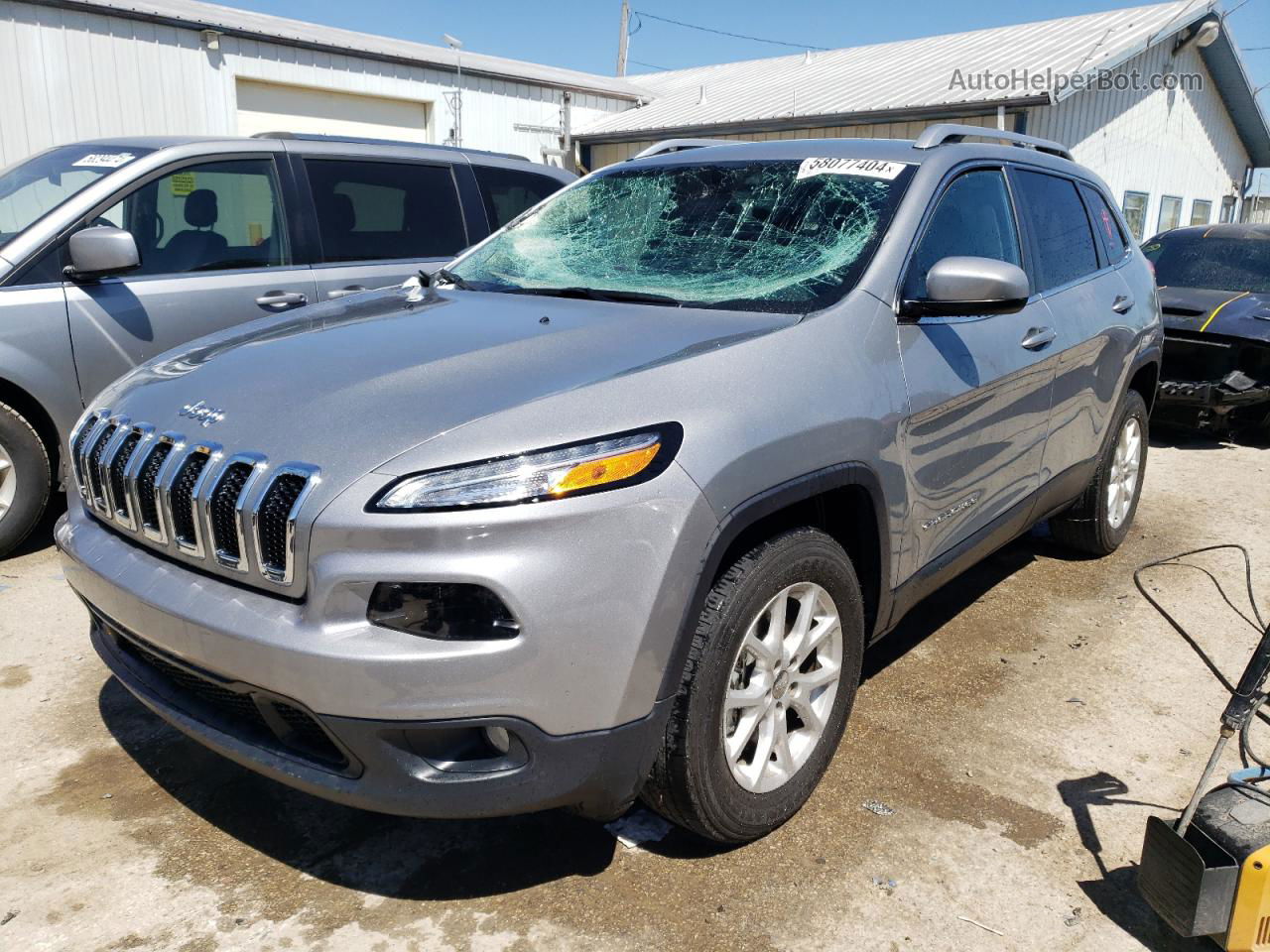 2016 Jeep Cherokee Latitude Silver vin: 1C4PJMCS1GW119506