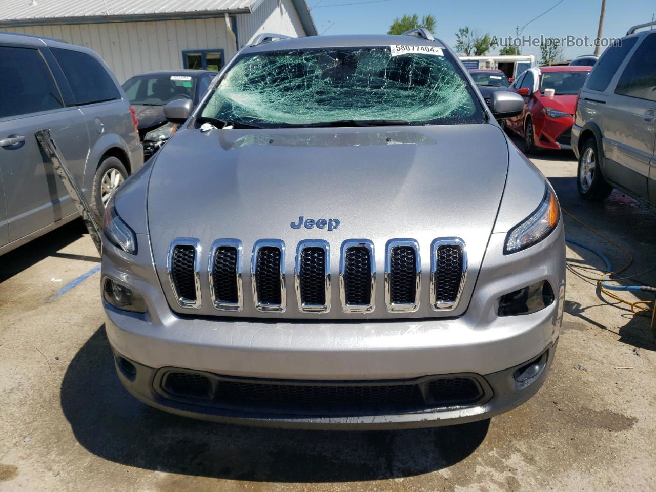 2016 Jeep Cherokee Latitude Silver vin: 1C4PJMCS1GW119506