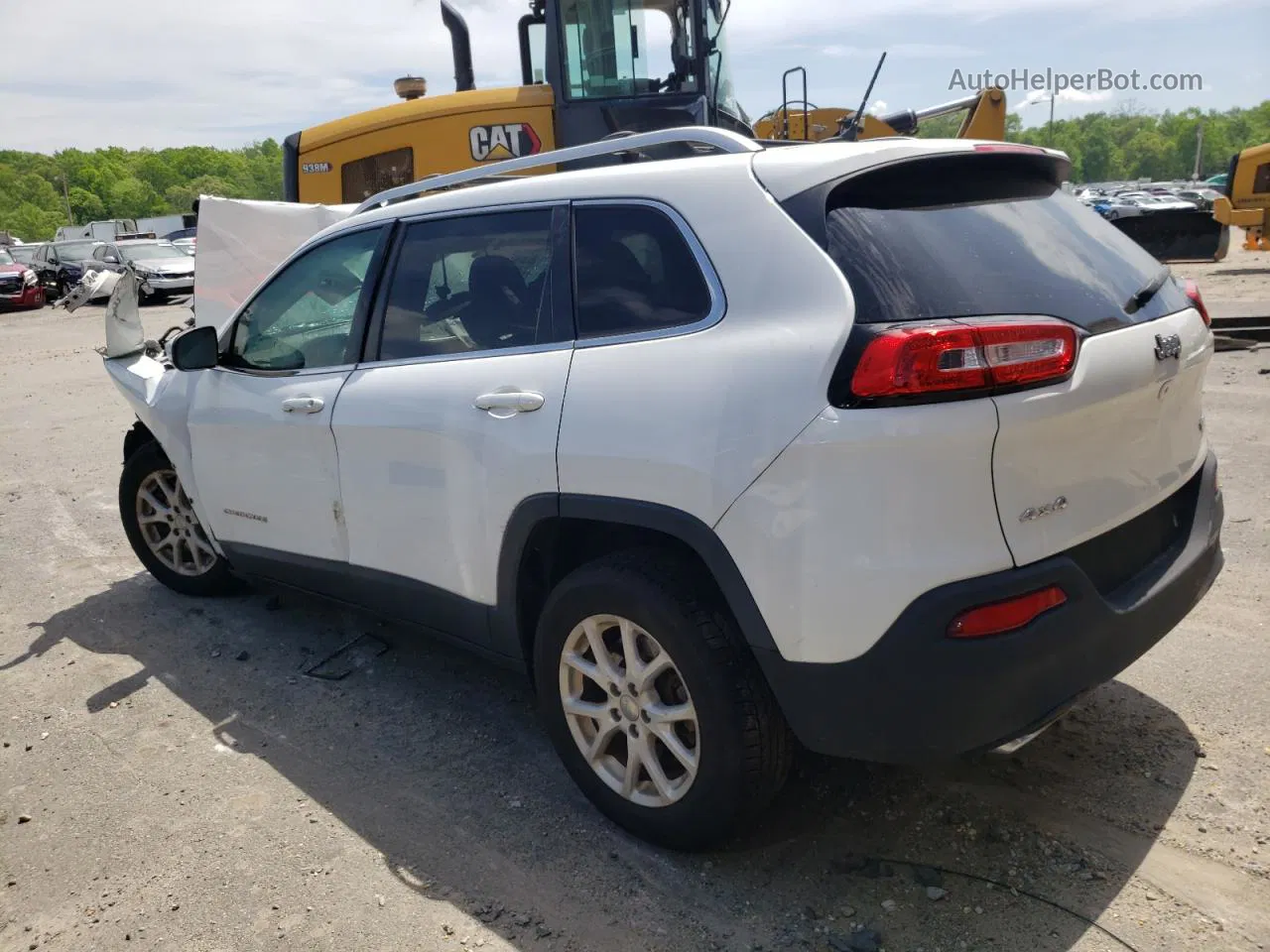 2015 Jeep Cherokee Latitude White vin: 1C4PJMCS2FW773767