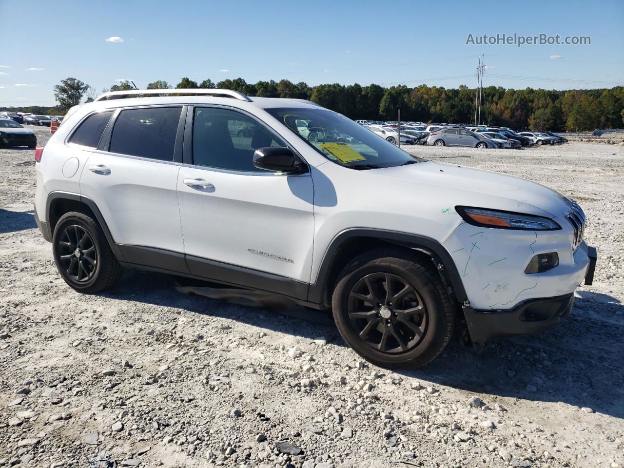 2014 Jeep Cherokee Latitude White vin: 1C4PJMCS3EW193443