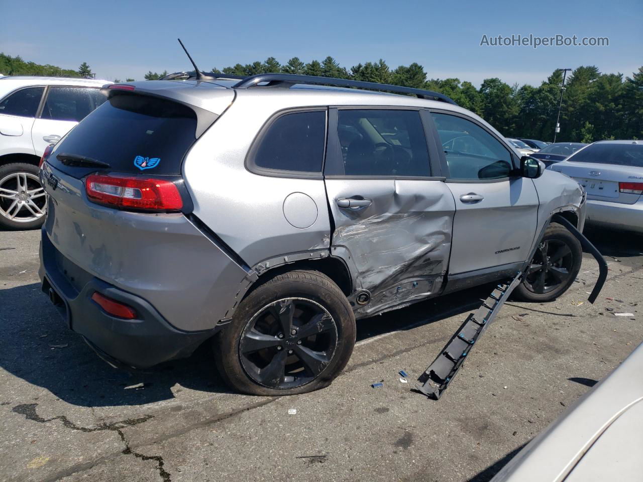 2015 Jeep Cherokee Latitude Gray vin: 1C4PJMCS3FW792490