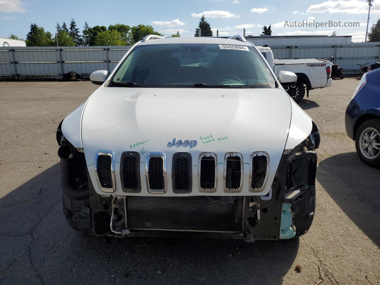 2016 Jeep Cherokee Latitude White vin: 1C4PJMCS3GW175379