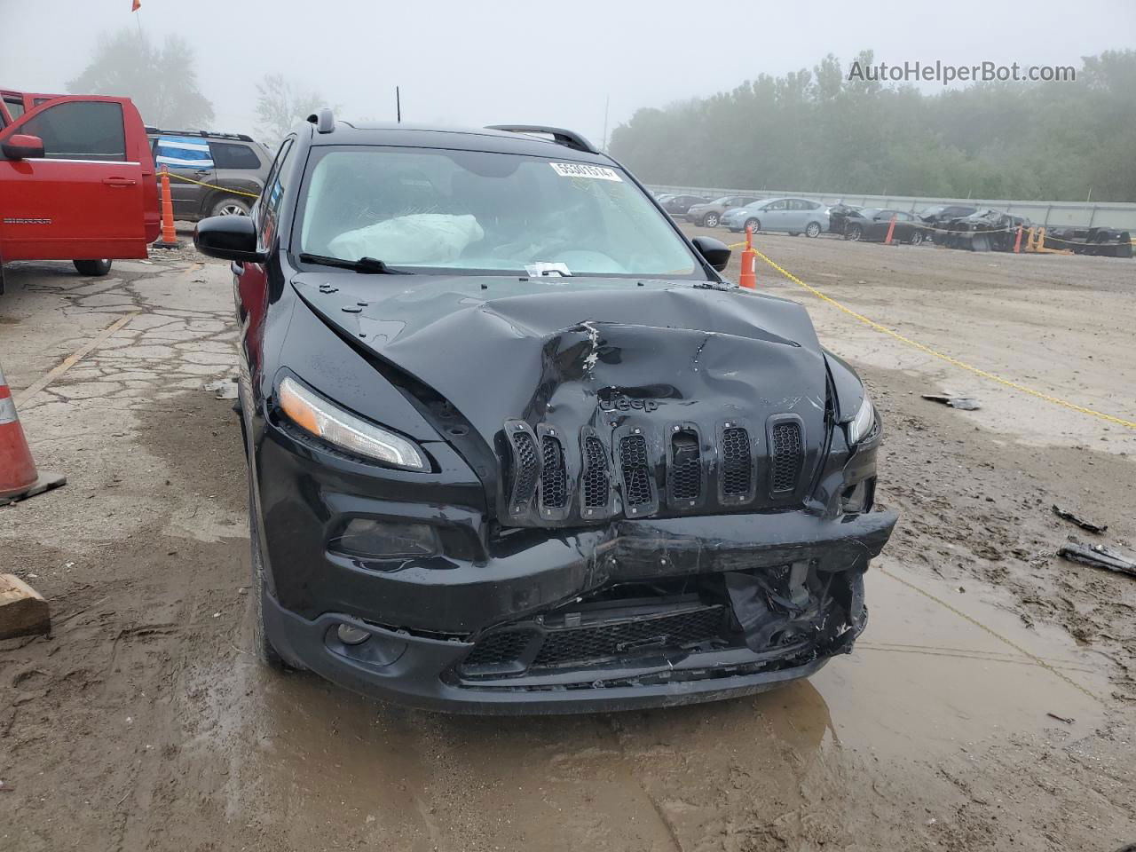 2016 Jeep Cherokee Latitude Black vin: 1C4PJMCS3GW232129