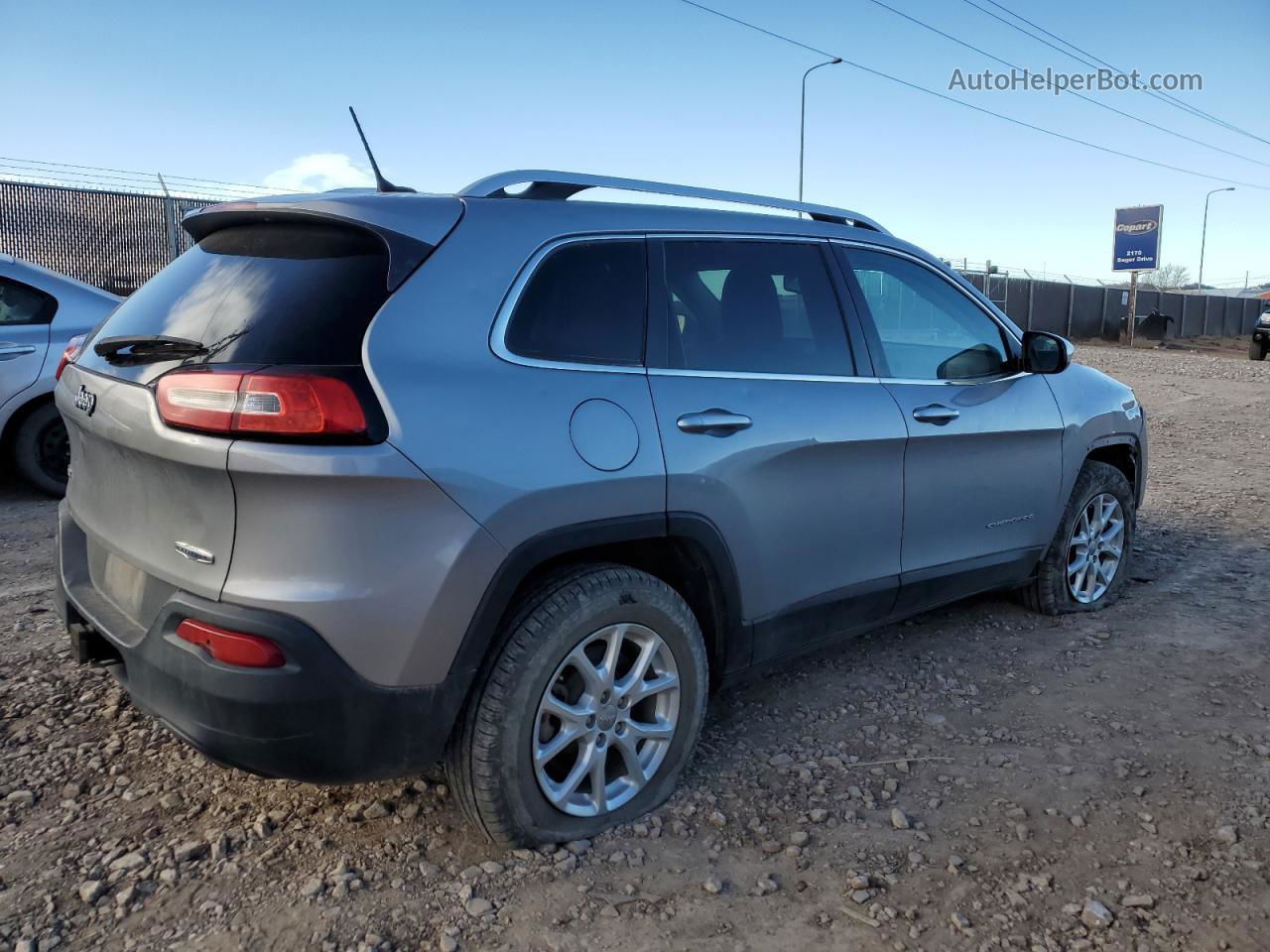 2014 Jeep Cherokee Latitude Серебряный vin: 1C4PJMCS5EW247857