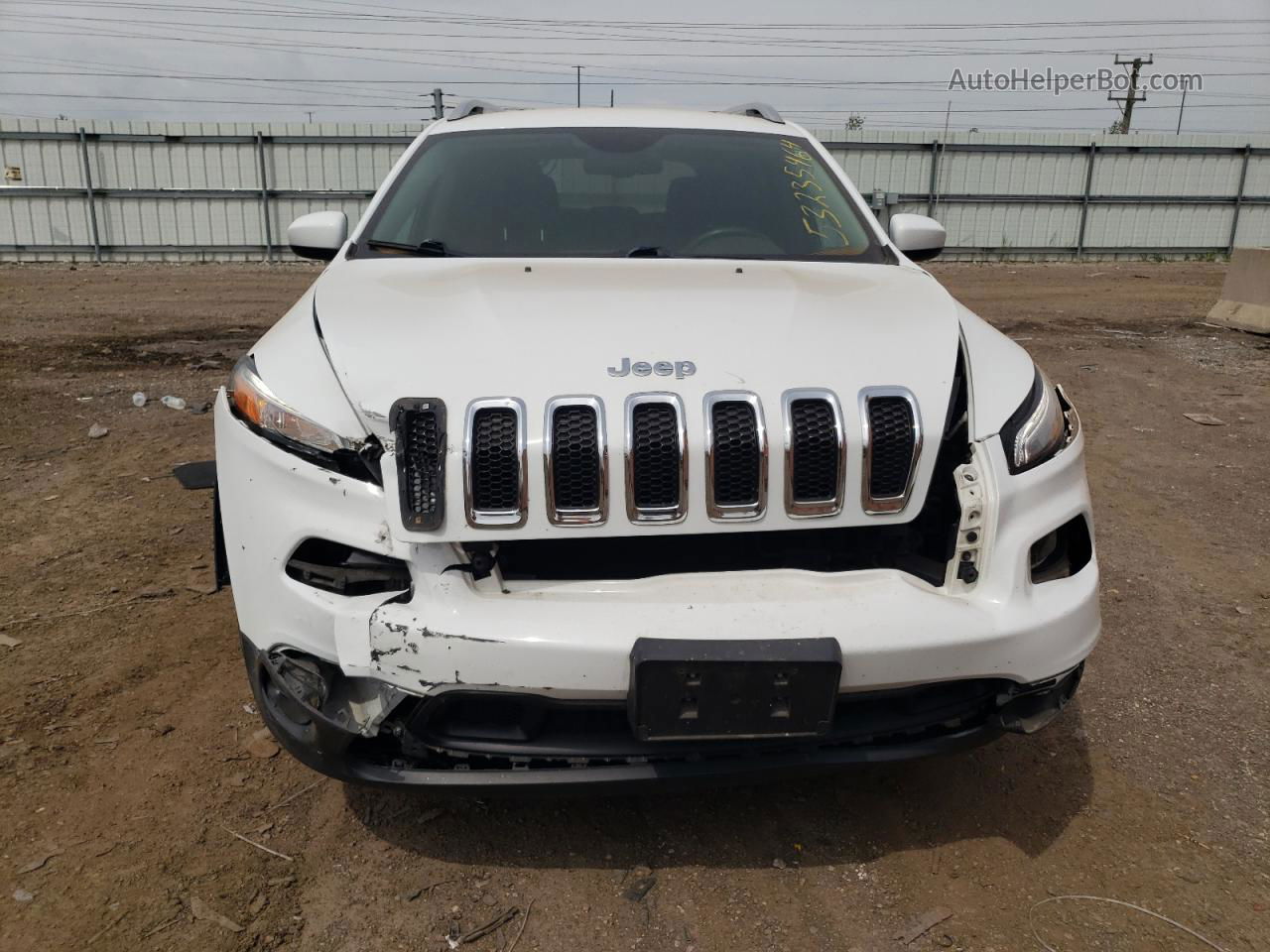 2015 Jeep Cherokee Latitude White vin: 1C4PJMCS5FW755215