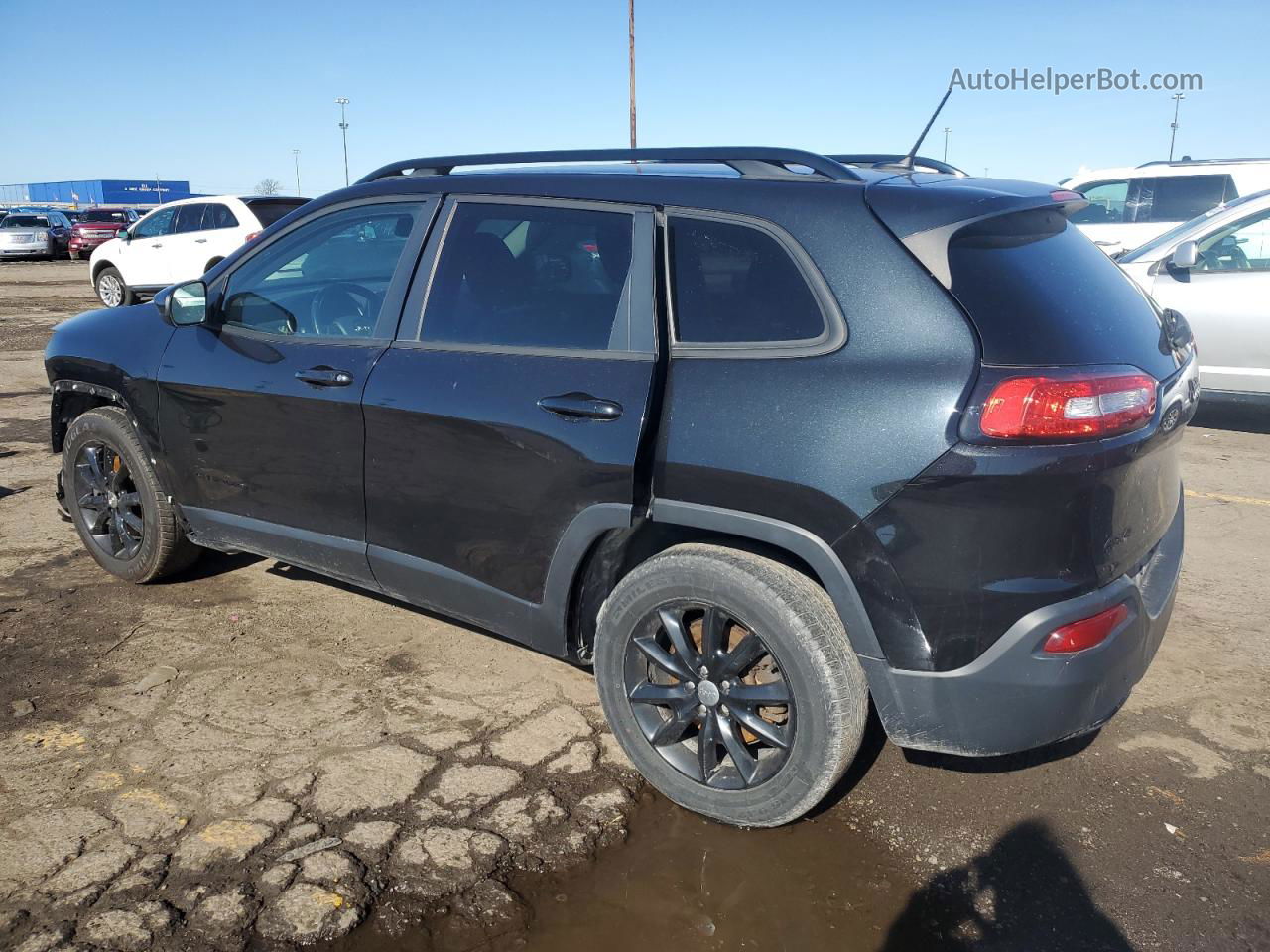 2014 Jeep Cherokee Latitude Черный vin: 1C4PJMCS6EW296372