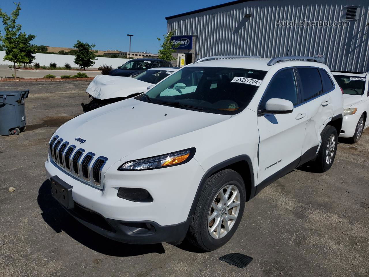 2016 Jeep Cherokee Latitude White vin: 1C4PJMCS6GW252617